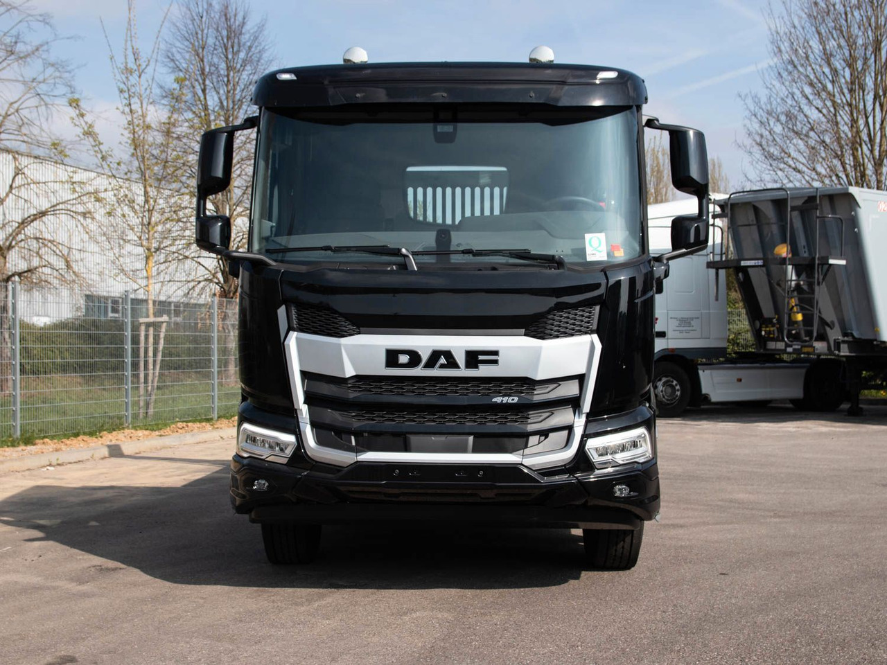 DAF XD 410 FA Absetzkipper DAF XD 410 FA Absetzkipper - Kamion za utovaranje kontejnera: slika 4 DAF XD 410 FA Absetzkipper DAF XD 410 FA Absetzkipper - Kamion za utovaranje kontejnera: slika 4