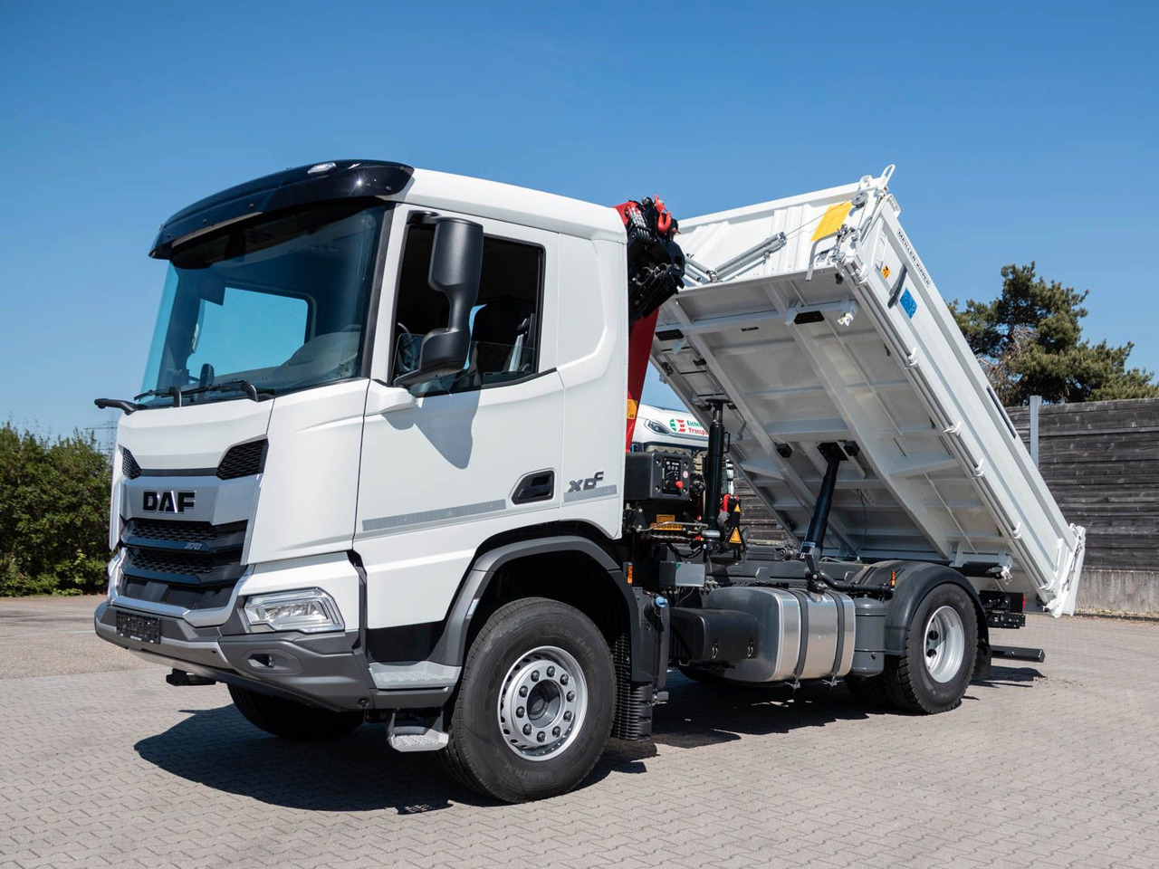 DAF XDC 370 FA Meiller Krankipper HMF DAF XDC 370 FA Meiller Krankipper HMF - Istovarivač: slika 2 DAF XDC 370 FA Meiller Krankipper HMF DAF XDC 370 FA Meiller Krankipper HMF - Istovarivač: slika 2