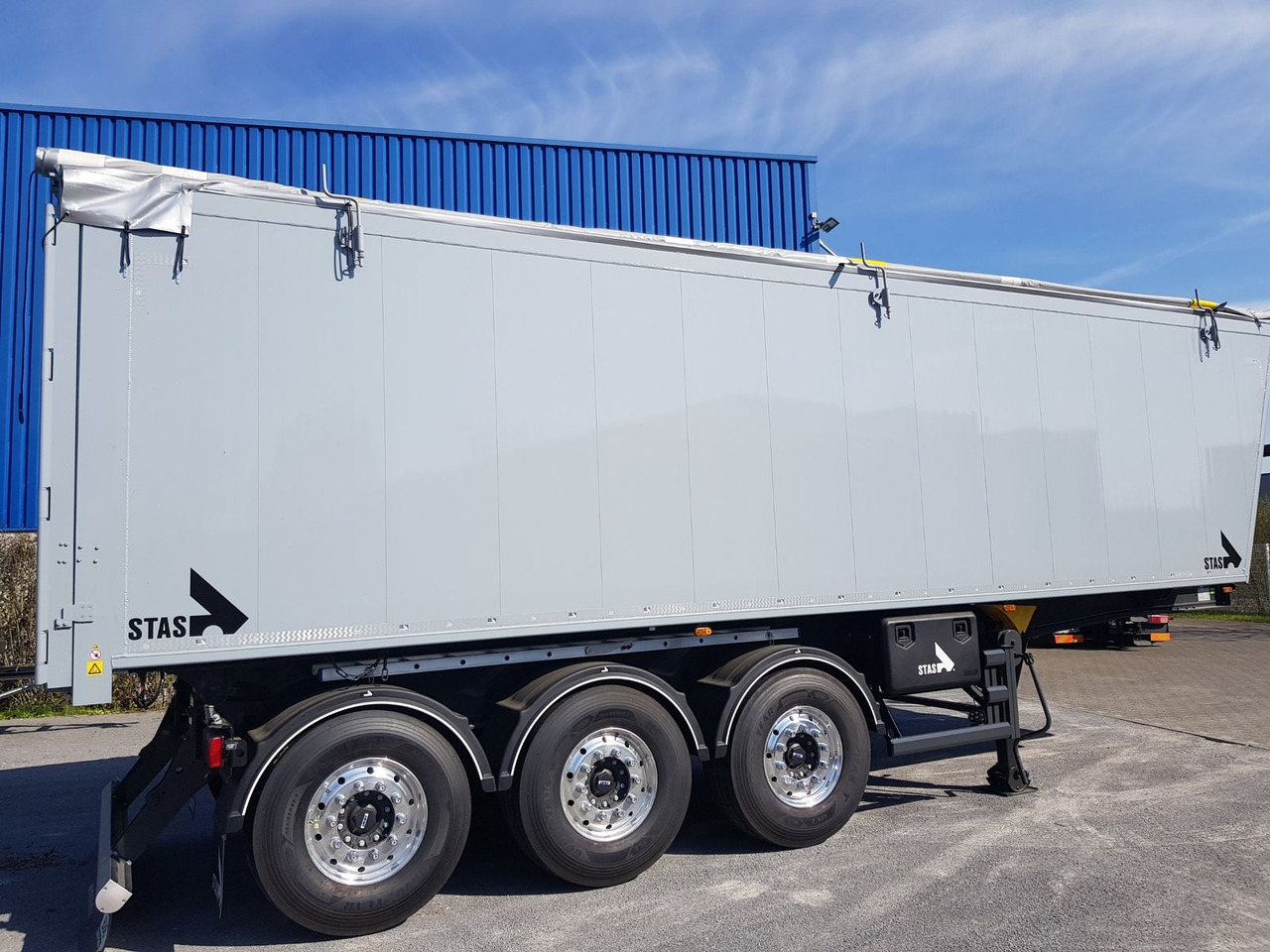 Stas agroSTAR 47,6 cbm Kippsattelauflieger Stas agroSTAR 47,6 cbm Kippsattelauflieger - Poluprikolica istovarivača: slika 5 Stas agroSTAR 47,6 cbm Kippsattelauflieger Stas agroSTAR 47,6 cbm Kippsattelauflieger - Poluprikolica istovarivača: slika 5
