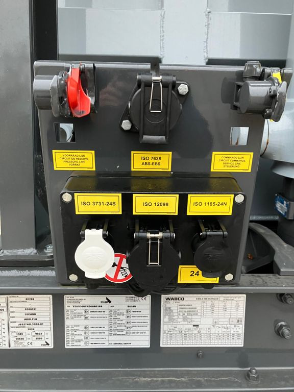 Stas agroSTAR 51,8 Kippsattelauflieger Stas agroSTAR 51,8 Kippsattelauflieger - Poluprikolica istovarivača: slika 4 Stas agroSTAR 51,8 Kippsattelauflieger Stas agroSTAR 51,8 Kippsattelauflieger - Poluprikolica istovarivača: slika 4