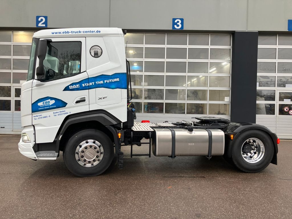 DAF XF 450 FT mit ADR - Tegljač: slika 2 DAF XF 450 FT mit ADR - Tegljač: slika 2