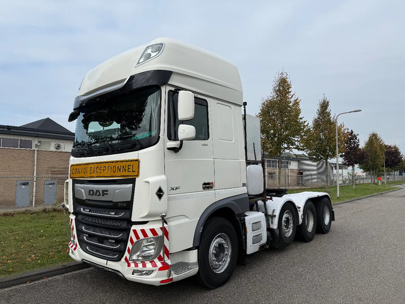 DAF XF 530 FTM 8X4 handgeschakeld 8-2018 retarder - Tegljač: slika 1 DAF XF 530 FTM 8X4 handgeschakeld 8-2018 retarder - Tegljač: slika 1
