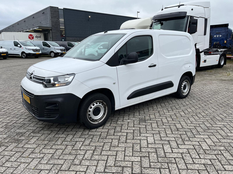Citroën Berlingo Blue HDI 1,5, Airco, Nav, Bluetooth - Mali kombi: slika 2 Citroën Berlingo Blue HDI 1,5, Airco, Nav, Bluetooth - Mali kombi: slika 2