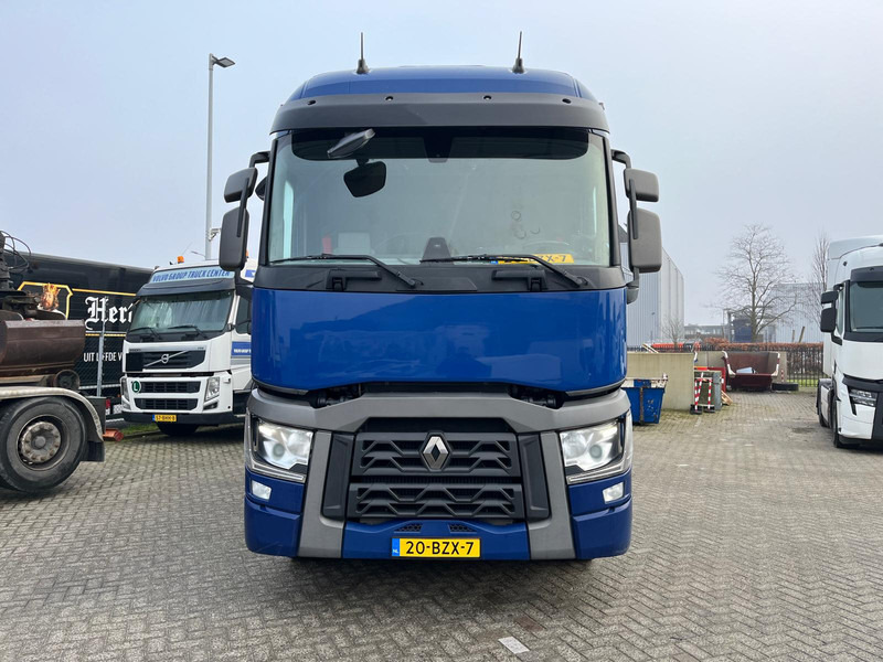 Renault T-11 SLEEPERCAB 380 P6X2 COMFORT - Kamion sa zatvorenim sandukom: slika 4 Renault T-11 SLEEPERCAB 380 P6X2 COMFORT - Kamion sa zatvorenim sandukom: slika 4
