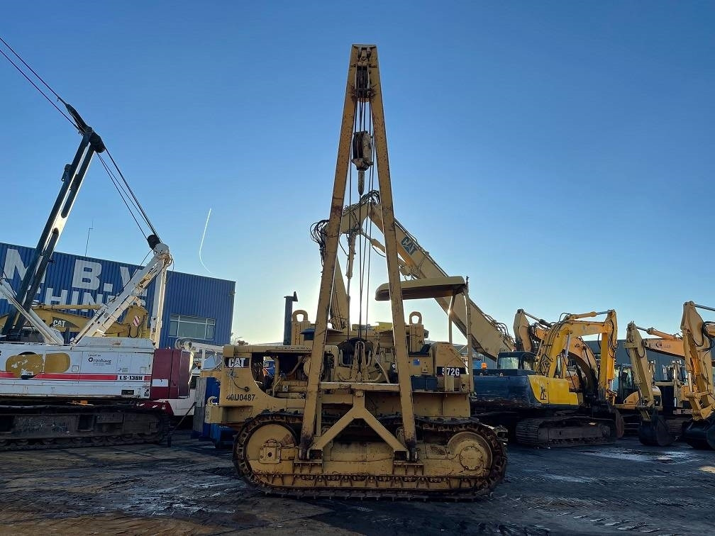 CAT 572 G - Mašina za polaganje cevi: slika 2 CAT 572 G - Mašina za polaganje cevi: slika 2