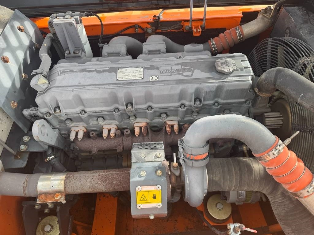 Bager Doosan DX 300 LC ( 4.690 original hours 18M long reach ): slika 23