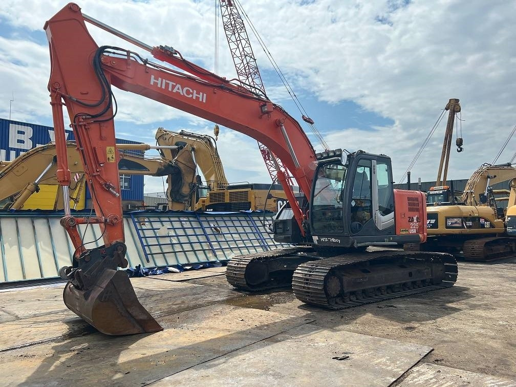 Hitachi ZX 225 USR LC-3 - Bager guseničar: slika 2 Hitachi ZX 225 USR LC-3 - Bager guseničar: slika 2
