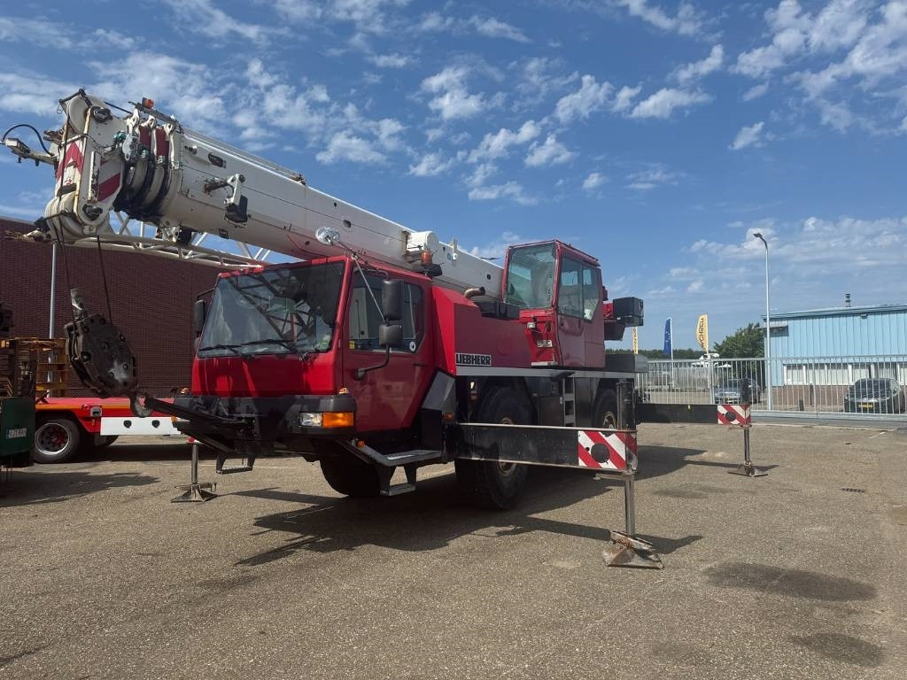 Liebherr LTM 1030-2.1 whit jib - Autokran za sve terene: slika 1 Liebherr LTM 1030-2.1 whit jib - Autokran za sve terene: slika 1