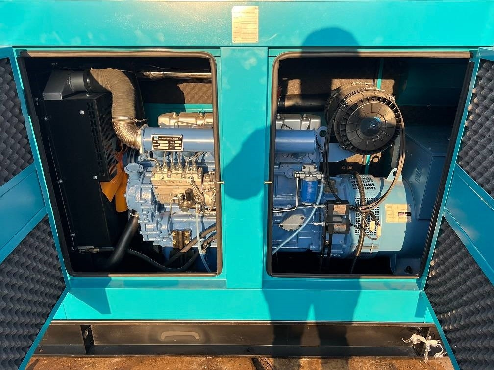 Set generatora novi Ricardo 200KVA (160KW) SILENT GENERATOR 3 PHASE 50HZ 400V: slika 7
