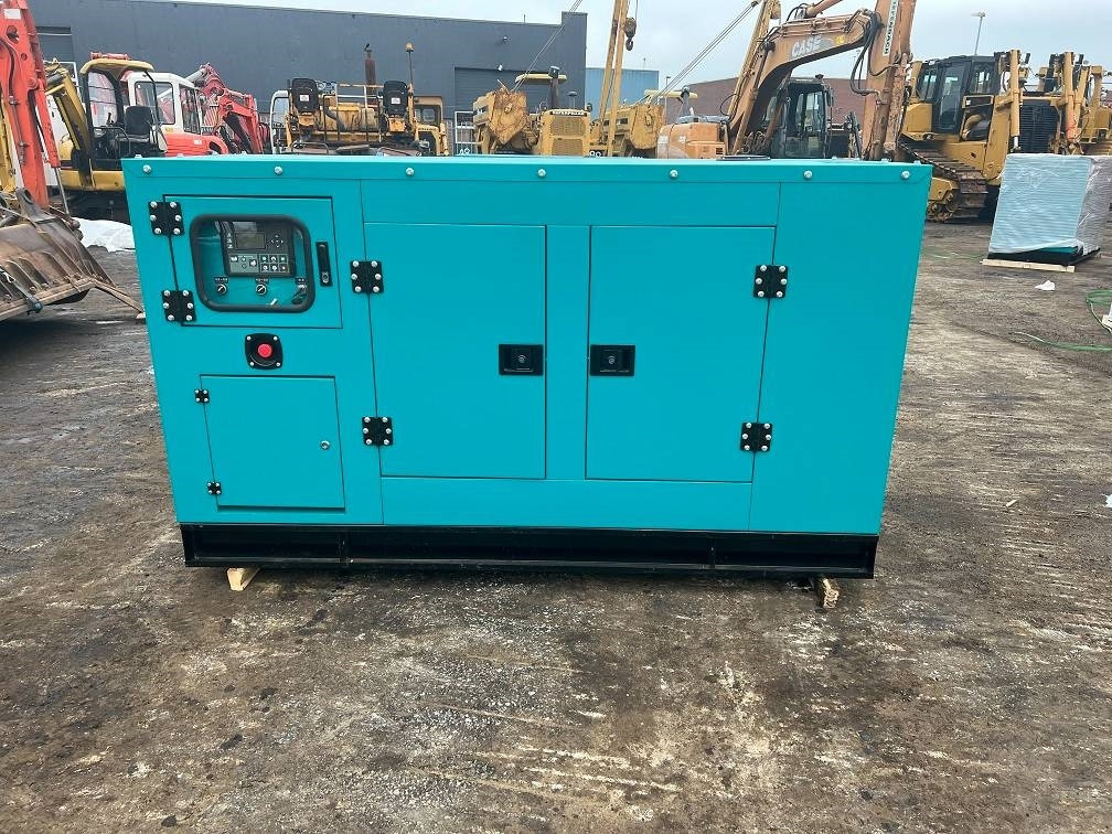 Ricardo 50KVA 40KW SILENT GENERATOR 3 PHASE 50HZ 400V NEW - Set generatora: slika 3 Ricardo 50KVA 40KW SILENT GENERATOR 3 PHASE 50HZ 400V NEW - Set generatora: slika 3
