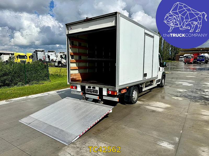 Fiat Ducato meubelbak + lift 3.0D automaat - Dostavno vozilo sa zatvorenim sandukom: slika 3 Fiat Ducato meubelbak + lift 3.0D automaat - Dostavno vozilo sa zatvorenim sandukom: slika 3