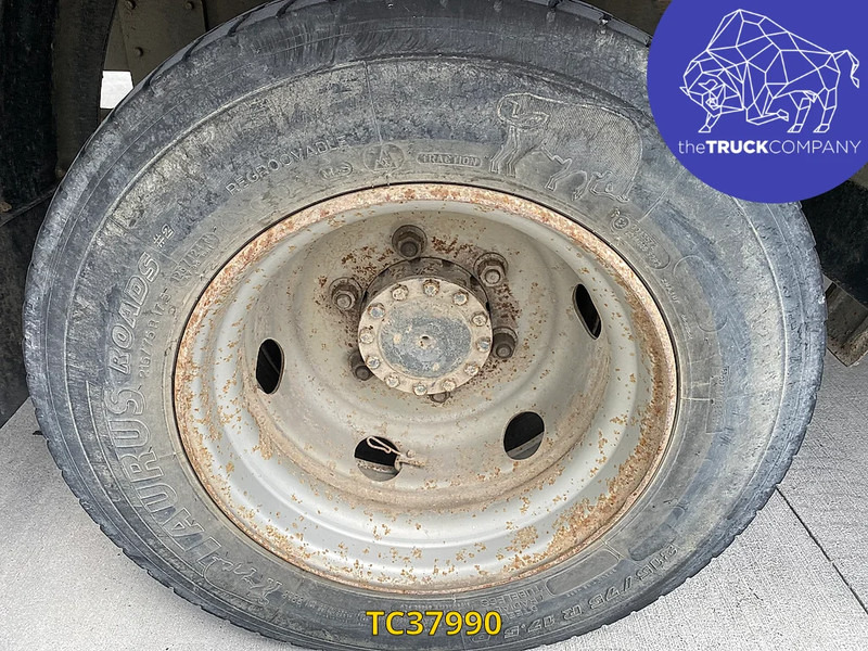 Iveco EUROCARGO - Kamion sa zatvorenim sandukom: slika 4 Iveco EUROCARGO - Kamion sa zatvorenim sandukom: slika 4