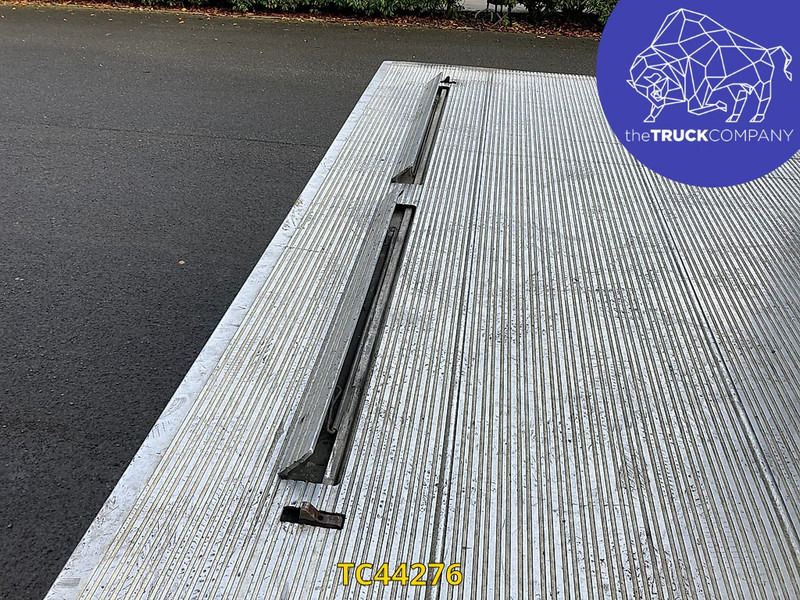 Iveco EuroCargo 100 E15 - Kamion sa zatvorenim sandukom: slika 2 Iveco EuroCargo 100 E15 - Kamion sa zatvorenim sandukom: slika 2