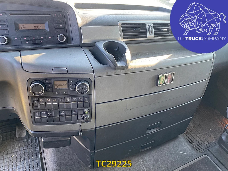 MAN TGX 440 - Kamion sa tovarnim sandukom: slika 3 MAN TGX 440 - Kamion sa tovarnim sandukom: slika 3