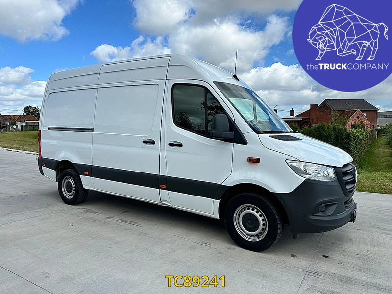 Mercedes-Benz Sprinter 317 CDI L2H2 - Furgon: slika 2 Mercedes-Benz Sprinter 317 CDI L2H2 - Furgon: slika 2