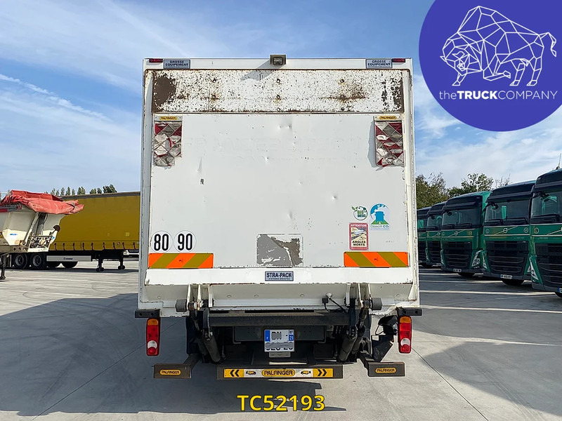 Renault D 210 - Kamion sa zatvorenim sandukom: slika 3 Renault D 210 - Kamion sa zatvorenim sandukom: slika 3