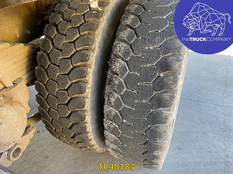 Renault Kerax 420 - Kamion za prevoz kontejnera/ Kamion sa promenjivim sandukom: slika 2 Renault Kerax 420 - Kamion za prevoz kontejnera/ Kamion sa promenjivim sandukom: slika 2