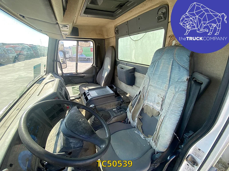 Renault Premium 385 - Kamion sa zatvorenim sandukom: slika 2 Renault Premium 385 - Kamion sa zatvorenim sandukom: slika 2