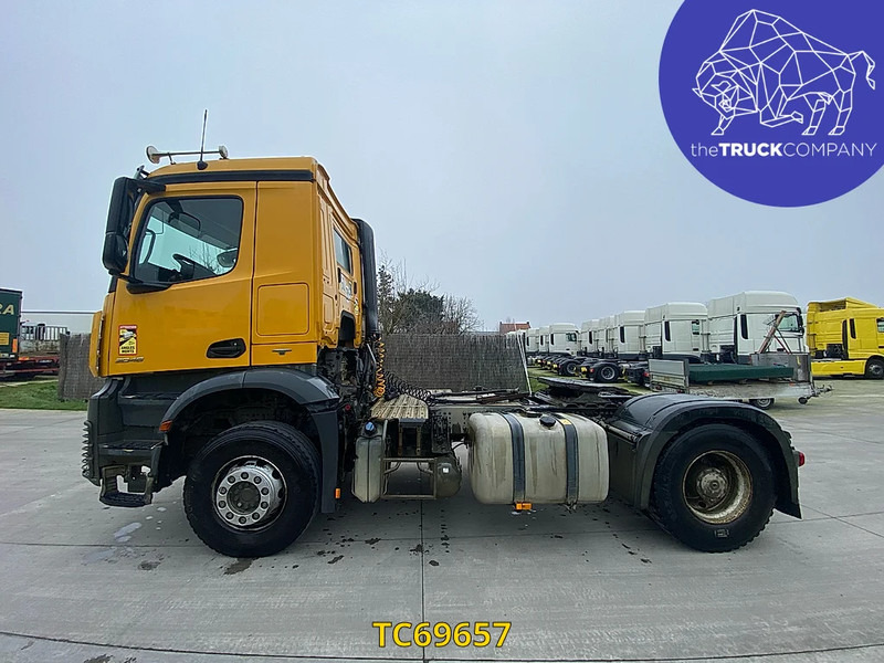 Mercedes-Benz Arocs 2048 - Tegljač: slika 2 Mercedes-Benz Arocs 2048 - Tegljač: slika 2