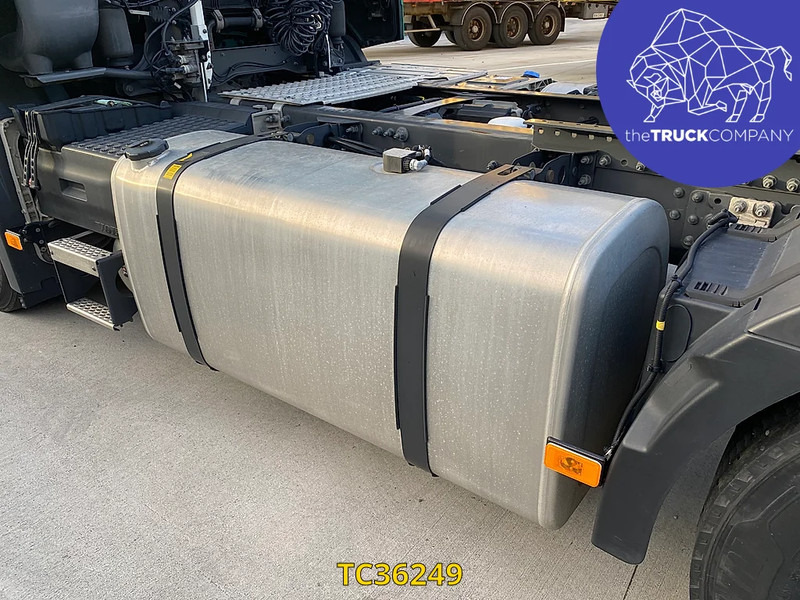 Tegljač Volvo FH 500: slika 15