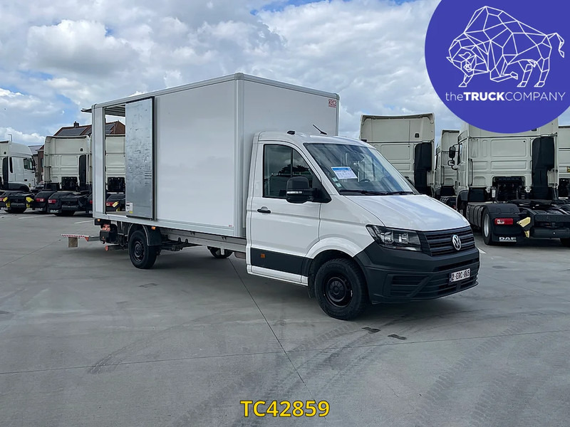 Volkswagen Crafter 2.0 TDI BOX + LIFT - Dostavno vozilo sa zatvorenim sandukom: slika 2 Volkswagen Crafter 2.0 TDI BOX + LIFT - Dostavno vozilo sa zatvorenim sandukom: slika 2