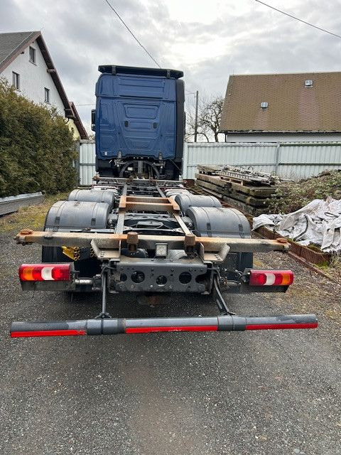 Mercedes-Benz 2548 - Kamion za prevoz kontejnera/ Kamion sa promenjivim sandukom: slika 4 Mercedes-Benz 2548 - Kamion za prevoz kontejnera/ Kamion sa promenjivim sandukom: slika 4