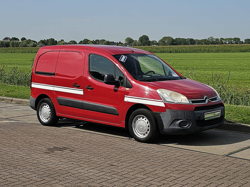 Citroën Berlingo 1.6 L1 Trekhaak - Dostavno vozilo sa zatvorenim sandukom: slika 5 Citroën Berlingo 1.6 L1 Trekhaak - Dostavno vozilo sa zatvorenim sandukom: slika 5
