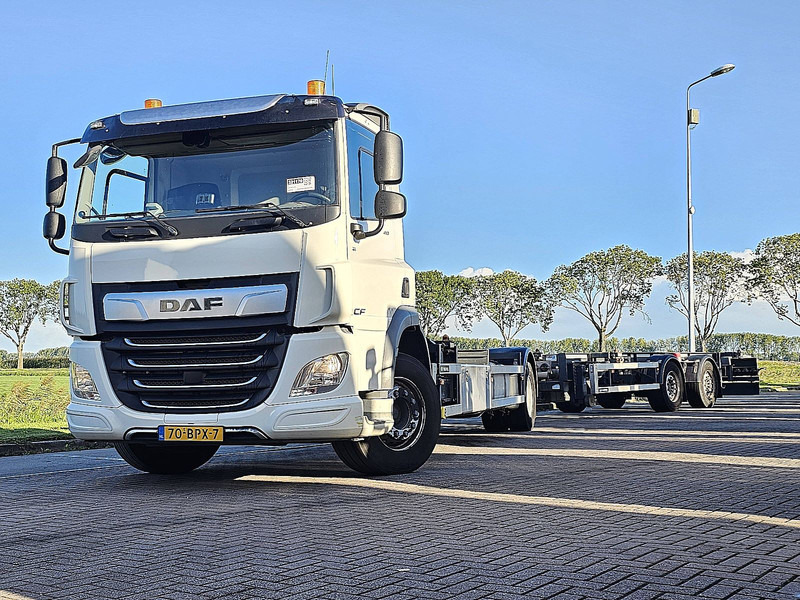 DAF CF 410 20FT TANKCONTAINER - Kamion za prevoz kontejnera/ Kamion sa promenjivim sandukom: slika 1 DAF CF 410 20FT TANKCONTAINER - Kamion za prevoz kontejnera/ Kamion sa promenjivim sandukom: slika 1