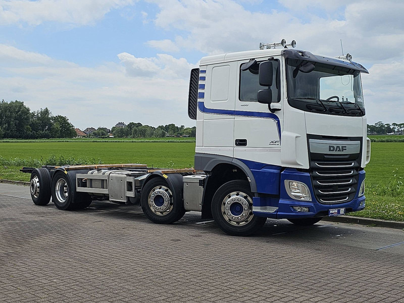 DAF XF 460 8X2 MAN. INT. ADR - Kamion sa golom šasijom i zatvorenom kabinom: slika 5 DAF XF 460 8X2 MAN. INT. ADR - Kamion sa golom šasijom i zatvorenom kabinom: slika 5