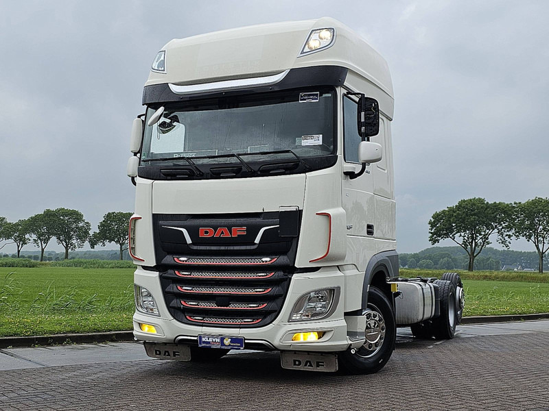 DAF XF 480 - Kamion sa golom šasijom i zatvorenom kabinom: slika 1 DAF XF 480 - Kamion sa golom šasijom i zatvorenom kabinom: slika 1