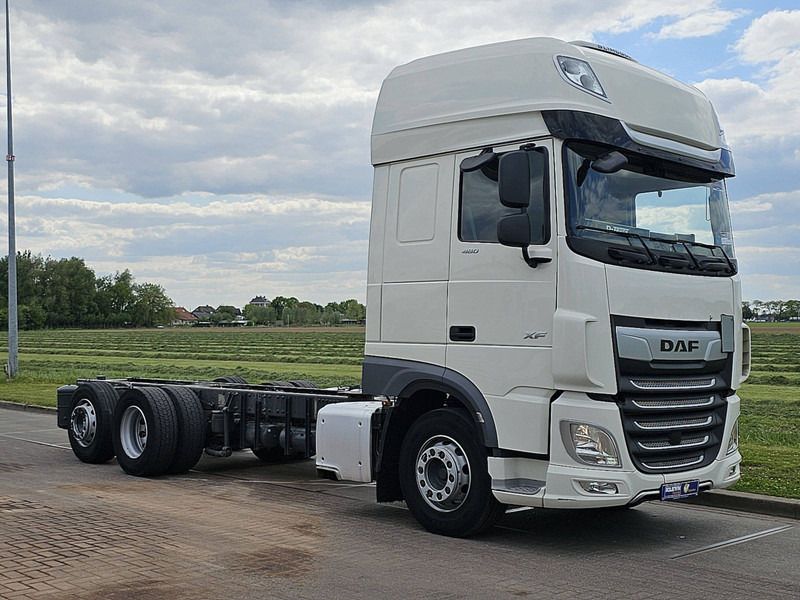 DAF XF 480 SSC 6X2 FAR INTARDER - Kamion sa golom šasijom i zatvorenom kabinom: slika 5 DAF XF 480 SSC 6X2 FAR INTARDER - Kamion sa golom šasijom i zatvorenom kabinom: slika 5