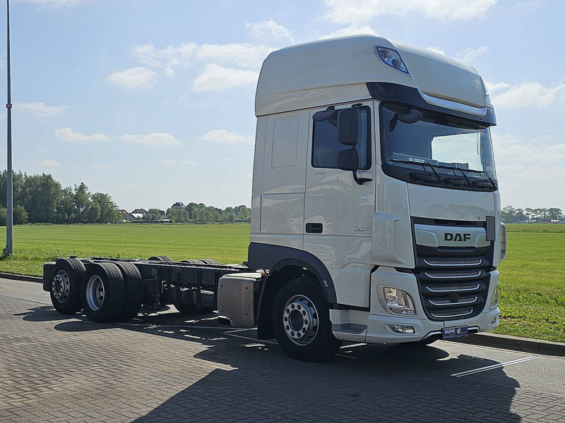 DAF XF 480 SSC 6X2 FAR INTARDER - Kamion sa golom šasijom i zatvorenom kabinom: slika 5 DAF XF 480 SSC 6X2 FAR INTARDER - Kamion sa golom šasijom i zatvorenom kabinom: slika 5
