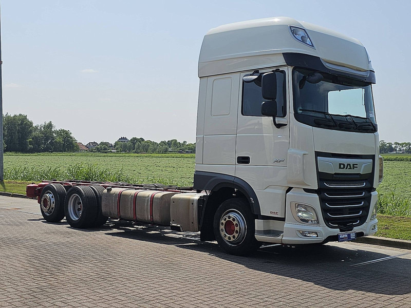 DAF XF 480 SSC 6X2 FAR INTARDER - Kamion sa golom šasijom i zatvorenom kabinom: slika 5 DAF XF 480 SSC 6X2 FAR INTARDER - Kamion sa golom šasijom i zatvorenom kabinom: slika 5