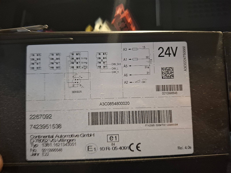 Kamion sa golom šasijom i zatvorenom kabinom DAF XG 480 6X2 INTARDER WB 505: slika 19 Kamion sa golom šasijom i zatvorenom kabinom DAF XG 480 6X2 INTARDER WB 505: slika 19