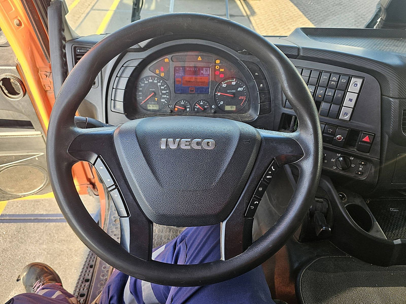 Iveco AD260S46 STRALIS MACHNINE TR. + CRANE - Kamion za prevoz automobila, Kamion sa dizalicom: slika 2 Iveco AD260S46 STRALIS MACHNINE TR. + CRANE - Kamion za prevoz automobila, Kamion sa dizalicom: slika 2