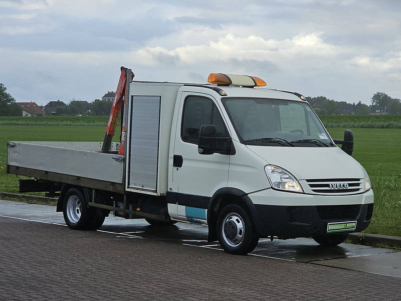 Iveco Daily 40C15 XL FASSI laadkraan - Dostavno vozilo sa otvorenom sandukom: slika 5 Iveco Daily 40C15 XL FASSI laadkraan - Dostavno vozilo sa otvorenom sandukom: slika 5