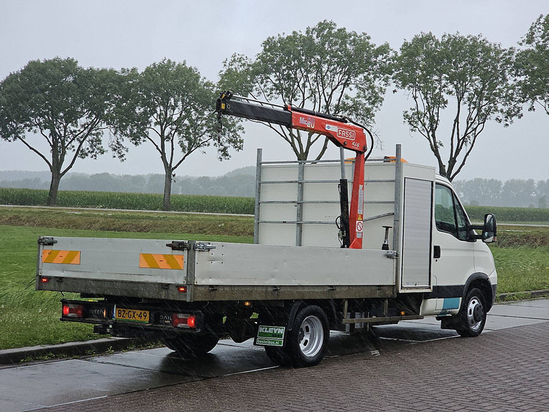 Iveco Daily 40C15 XL FASSI laadkraan - Dostavno vozilo sa otvorenom sandukom: slika 3 Iveco Daily 40C15 XL FASSI laadkraan - Dostavno vozilo sa otvorenom sandukom: slika 3