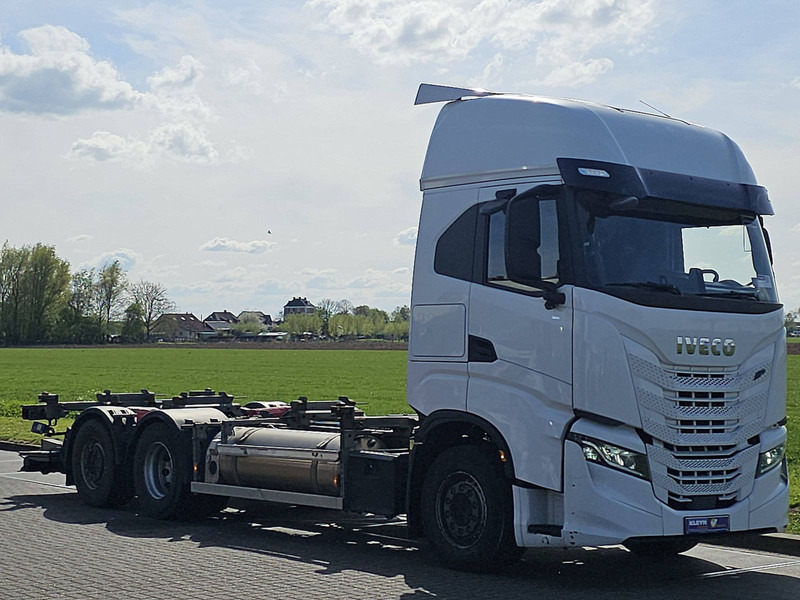 Iveco S-WAY AS260S46 LNG INT. STEERAXLE - Kamion za prevoz kontejnera/ Kamion sa promenjivim sandukom: slika 5 Iveco S-WAY AS260S46 LNG INT. STEERAXLE - Kamion za prevoz kontejnera/ Kamion sa promenjivim sandukom: slika 5