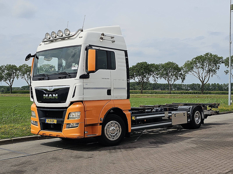 MAN 18.400 TGX XLX 4X2 2T LIFT INT. - Kamion za prevoz kontejnera/ Kamion sa promenjivim sandukom: slika 2 MAN 18.400 TGX XLX 4X2 2T LIFT INT. - Kamion za prevoz kontejnera/ Kamion sa promenjivim sandukom: slika 2