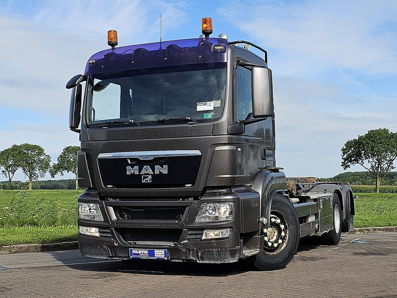 MAN 26.400 TGS 6X2 LL STEERAXLE - Kamion sa golom šasijom i zatvorenom kabinom: slika 1 MAN 26.400 TGS 6X2 LL STEERAXLE - Kamion sa golom šasijom i zatvorenom kabinom: slika 1