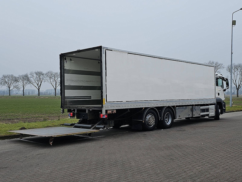 MAN 26.420 TGS 6X2-4 BL 2.5T LIFT - Kamion sa zatvorenim sandukom: slika 3 MAN 26.420 TGS 6X2-4 BL 2.5T LIFT - Kamion sa zatvorenim sandukom: slika 3