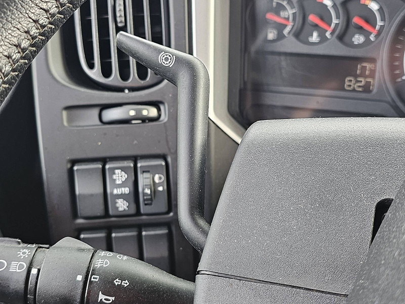 Kamion sa zatvorenim sandukom Renault D 210 11.9T AIRCO TAILLIFT: slika 12