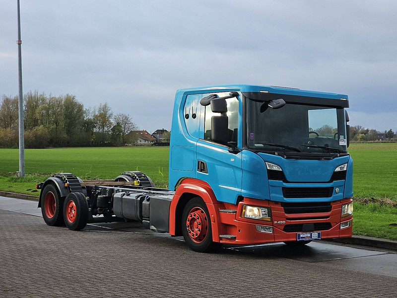 Scania P450 - Kamion sa golom šasijom i zatvorenom kabinom: slika 5 Scania P450 - Kamion sa golom šasijom i zatvorenom kabinom: slika 5