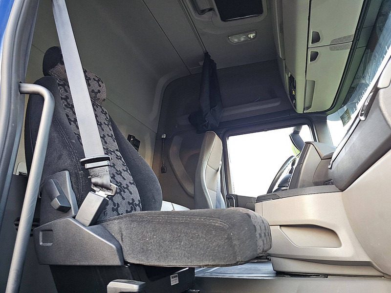 Kamion za prevoz kontejnera/ Kamion sa promenjivim sandukom Scania R410 6X2*4 RET. CNG GAS: slika 7 Kamion za prevoz kontejnera/ Kamion sa promenjivim sandukom Scania R410 6X2*4 RET. CNG GAS: slika 7