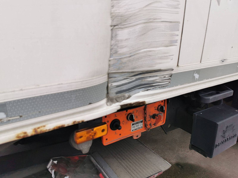 Poluprikolica hladnjače Schmitz Cargobull SKO 24 SCB ENGINE Schmitz; Taillift: slika 9