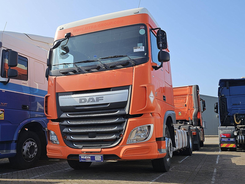 DAF XF 440 SPACECAB MANUAL - Tegljač: slika 1 DAF XF 440 SPACECAB MANUAL - Tegljač: slika 1