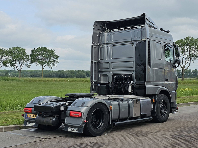 DAF XF 530 MANUAL SHOW TRUCK - Tegljač: slika 3 DAF XF 530 MANUAL SHOW TRUCK - Tegljač: slika 3