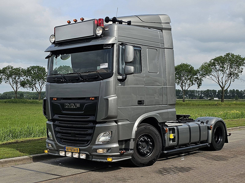 DAF XF 530 MANUAL SHOW TRUCK - Tegljač: slika 2 DAF XF 530 MANUAL SHOW TRUCK - Tegljač: slika 2