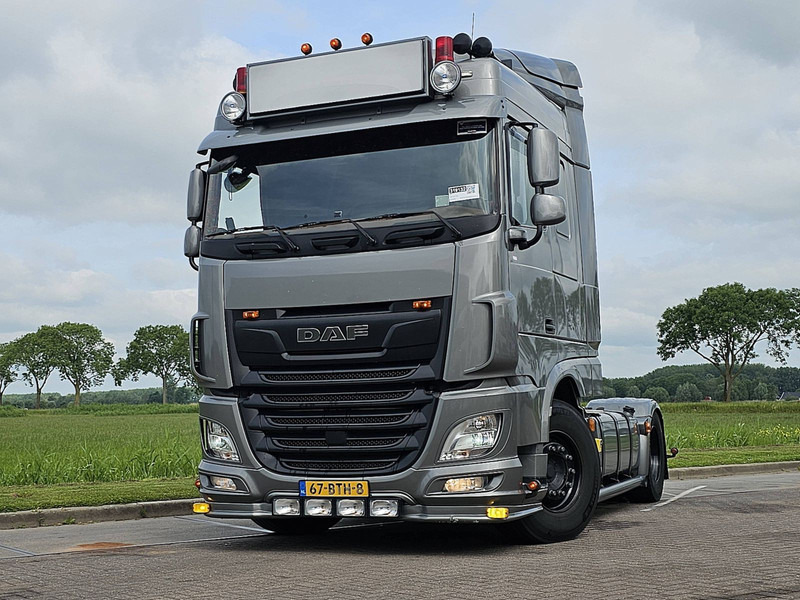 DAF XF 530 MANUAL SHOW TRUCK - Tegljač: slika 1 DAF XF 530 MANUAL SHOW TRUCK - Tegljač: slika 1