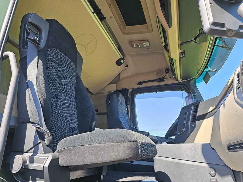 Tegljač Mercedes-Benz ACTROS 1846 4X4 HAD PTO+HYDR.: slika 7 Tegljač Mercedes-Benz ACTROS 1846 4X4 HAD PTO+HYDR.: slika 7